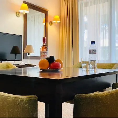 Apartament w Hotelu Royal Beach 5* Apartament *